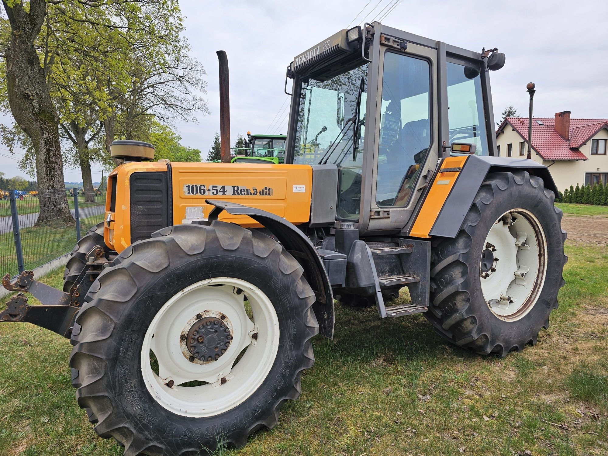 Ciagnik Renault 106 54   moc 96km 
-silnik Fendt mwm 6 cyl
-skrzyn