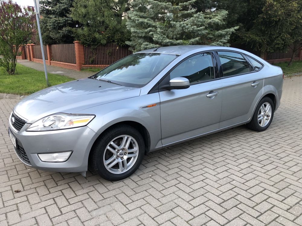 Ford Mondeo 1,6 benz 125KM Przebieg 140tys km