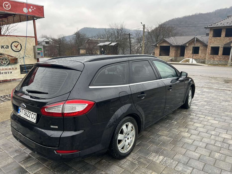 Форд мондео універсал 1.6 дизель 2013 року.