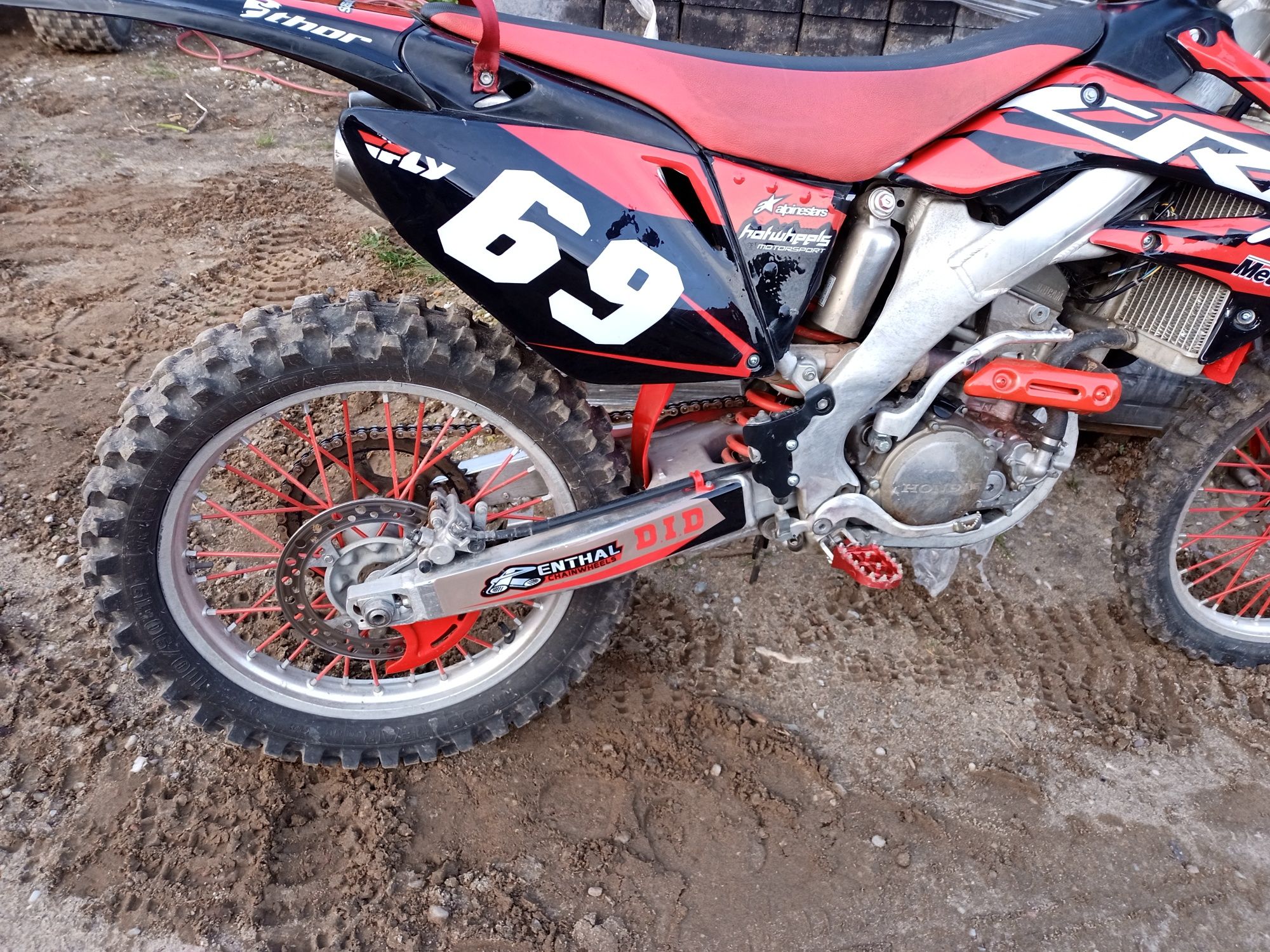 Sprzedam Honda Crf 250 R 2008 obserwującr osoby zapraszam do kontaktu