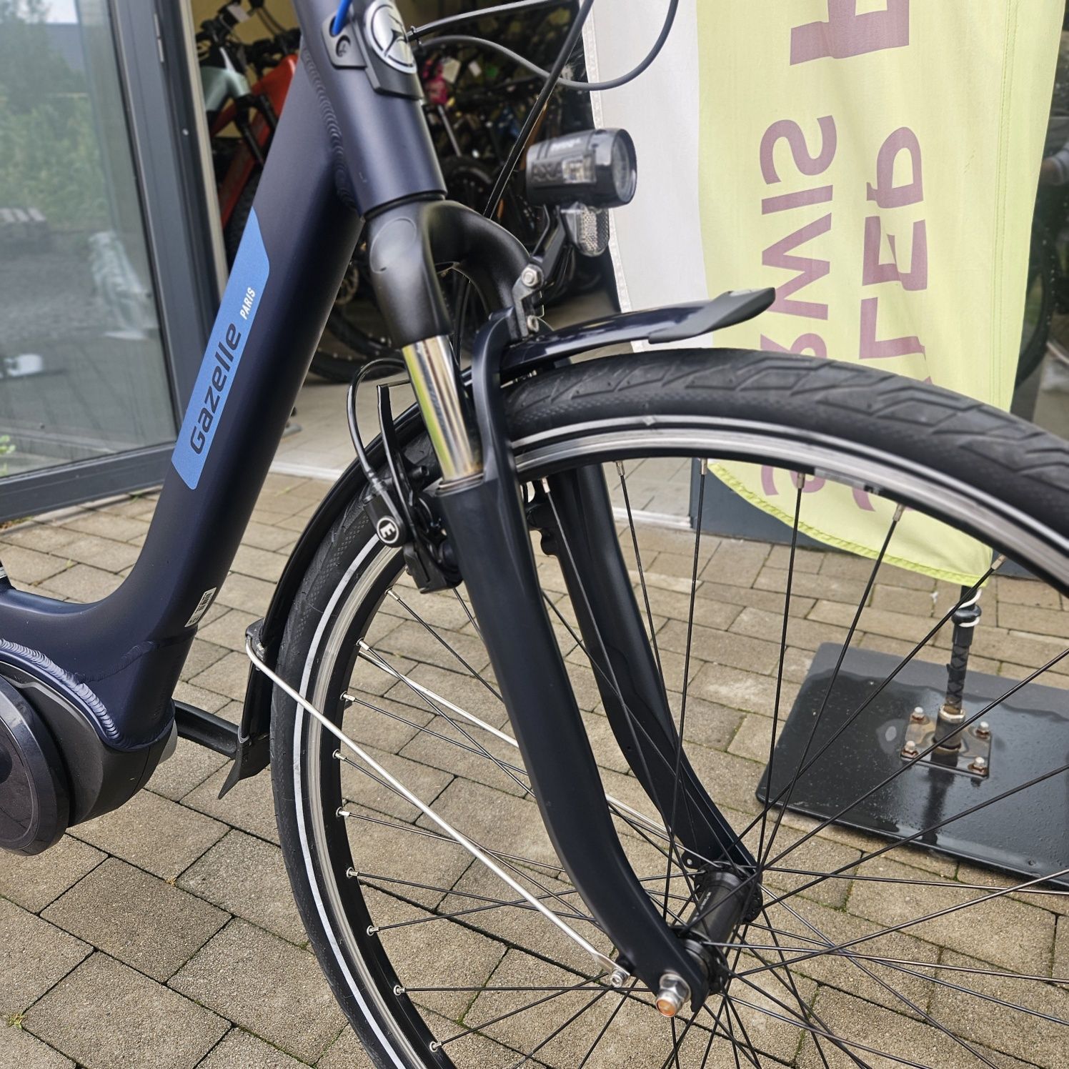 Rower elektryczny miejski Gazelle Paris roz. 57cm Bosch (451)