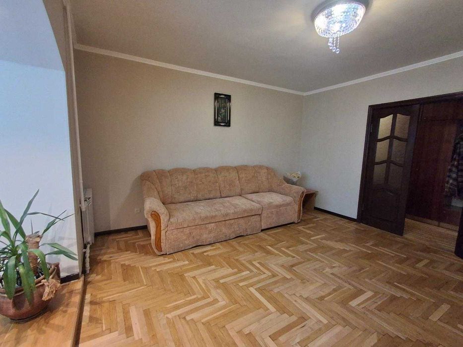 Виноградар, пр. Георгія Гонгадзе 7, простора 3к є газ! Ретровіль