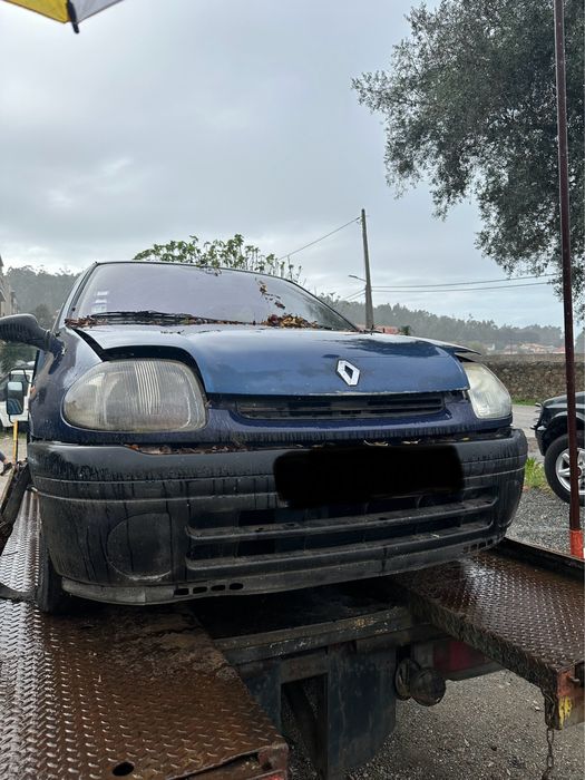 Renualt clio 1.2 - Para peças