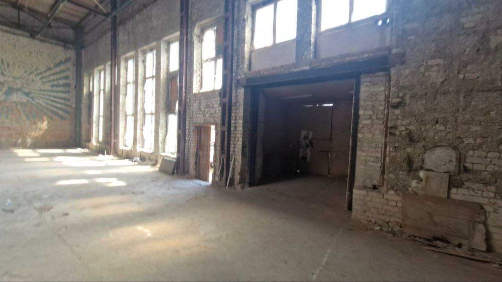 Оренда приміщення 1010м2 , вул. Дзюби