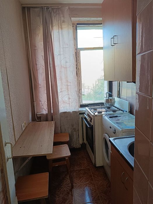 Сдам 1-комн.,кварт.,Днепровский р-н, до метро Черниговская 8 мин.