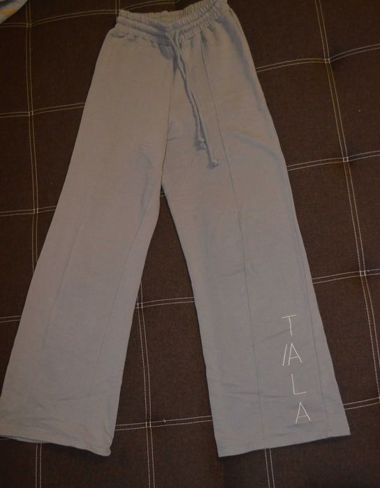 Жіночі штани кльош