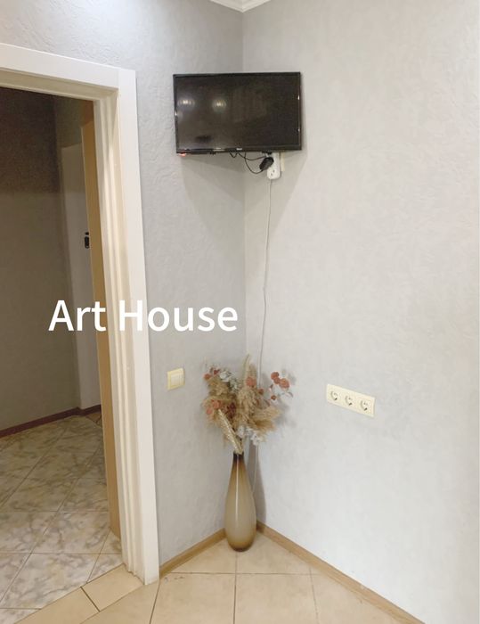 Фасад, окремий вхід, офіс, клініка, салон, курси, інше, Бажана