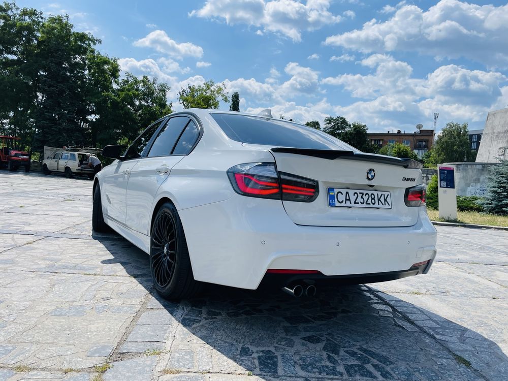 Продам дуже доглянутий BMW F30 328i