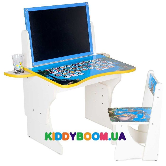 Удобный, практичный набор из парты и стульчика.