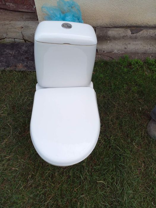 Продам Унітаз cersanit