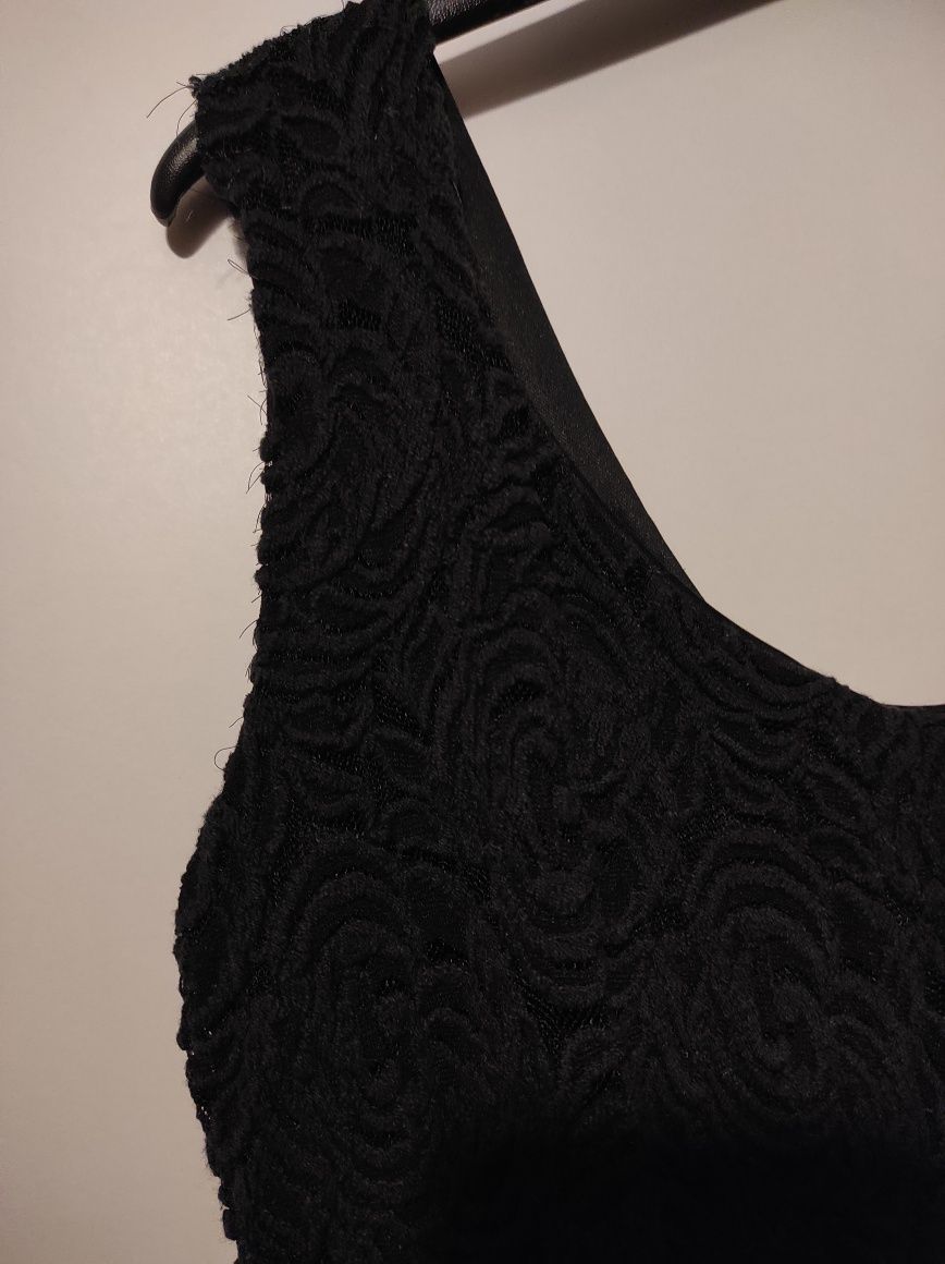 Czarna sukienka tunika mini