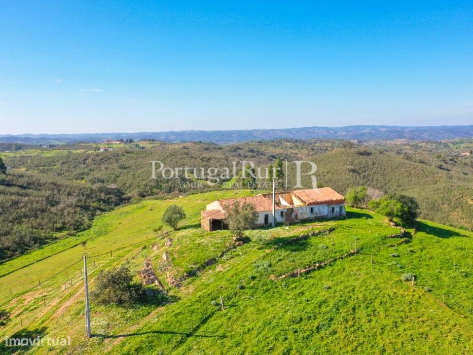 Herdade de 30ha junto à barragem, em Ourique
