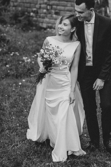 Лаконічна весільна сукня русалка кольору айворі