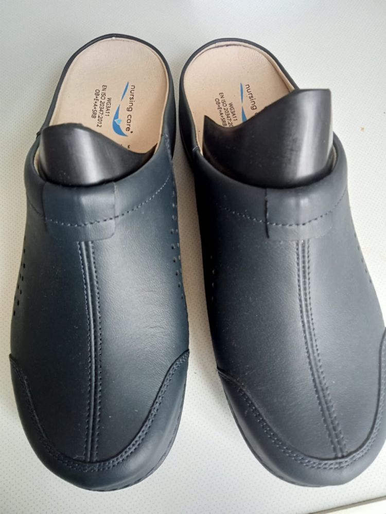 Sapatos ortopedicos NOVOS