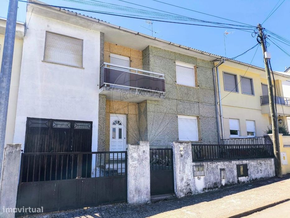 Moradia T4 para venda