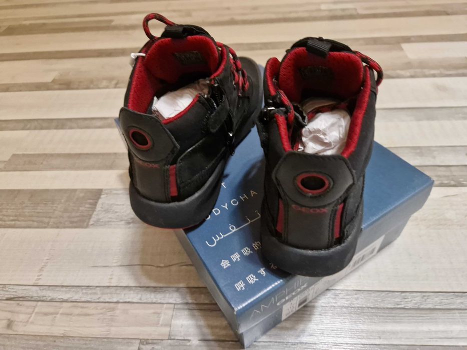 Geox Aeranter buty dziecięce rozmiar 34