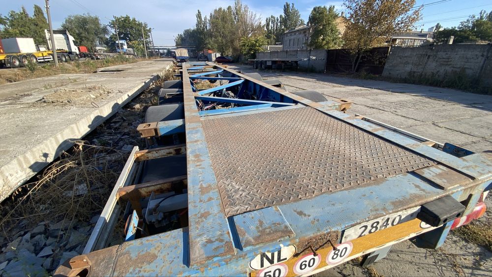 Напівпричіп контейнеровоз