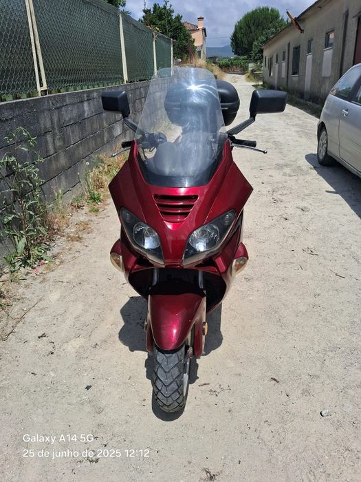 Moto jonway  em perfeita  estado