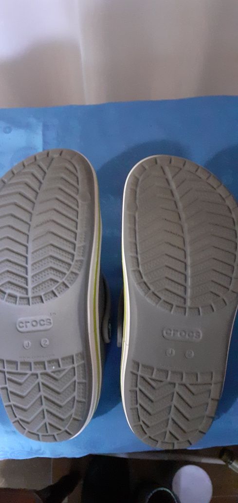Продам детские Crocs