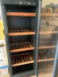 Refrigerador de vinho tinto semi novo