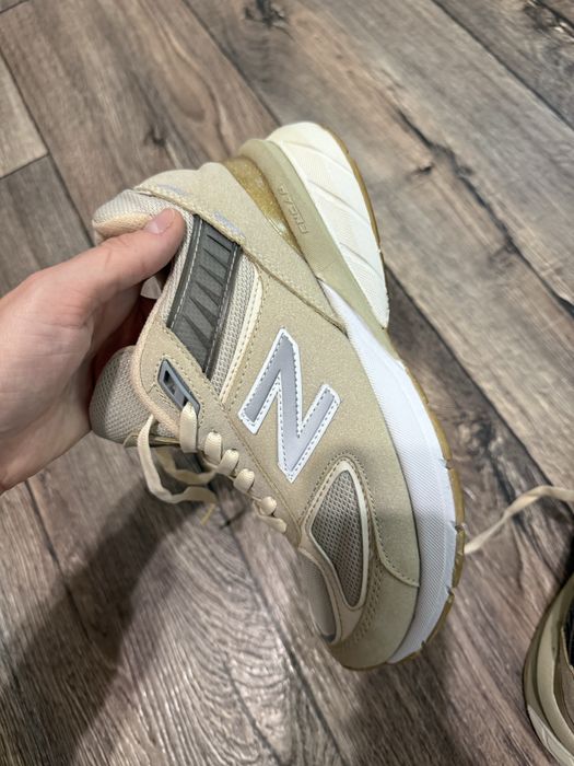 Кросівки New Balance 990v5