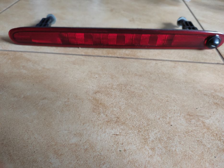 SUZUKI VITARA III trzecie światło lampa stop