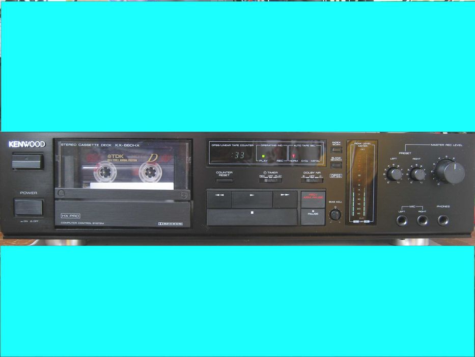 Касетна дека продаю