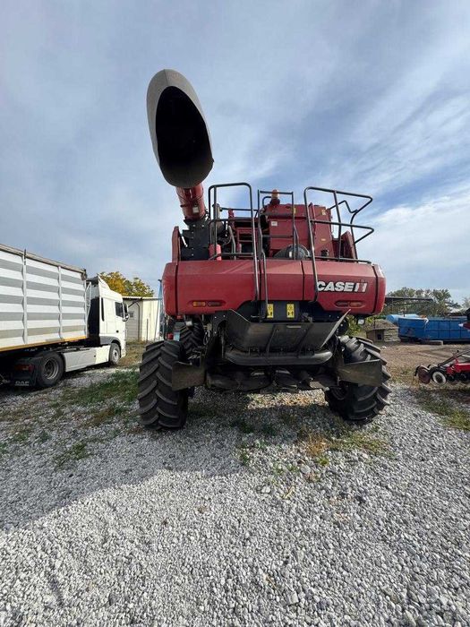 Комбайн CASE 6140