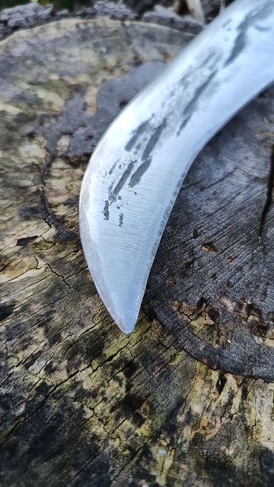 Nóż ręcznie kuty stal wysokowęglowa  militaria róg Bowie