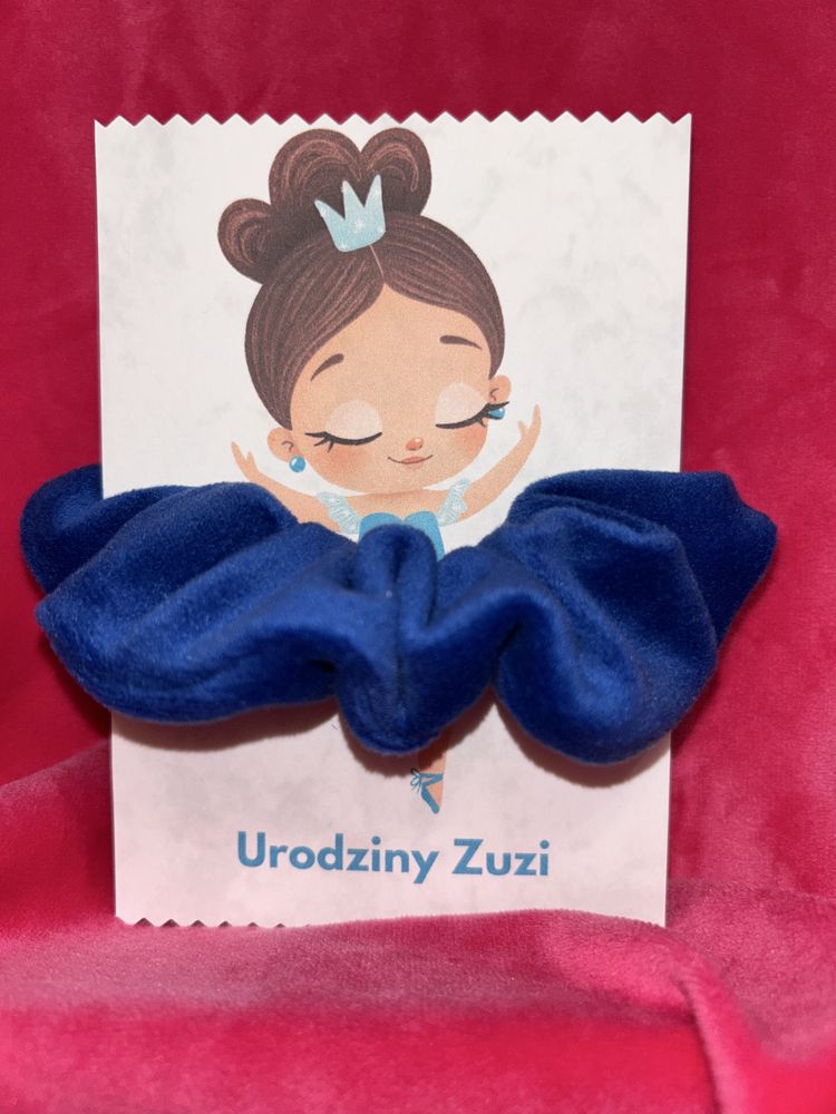 Urocze gumki do włosów scrunchies