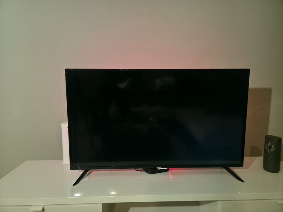 Televisão 40" KUNFT K7613X40H
Está como nova. Já fora do período de