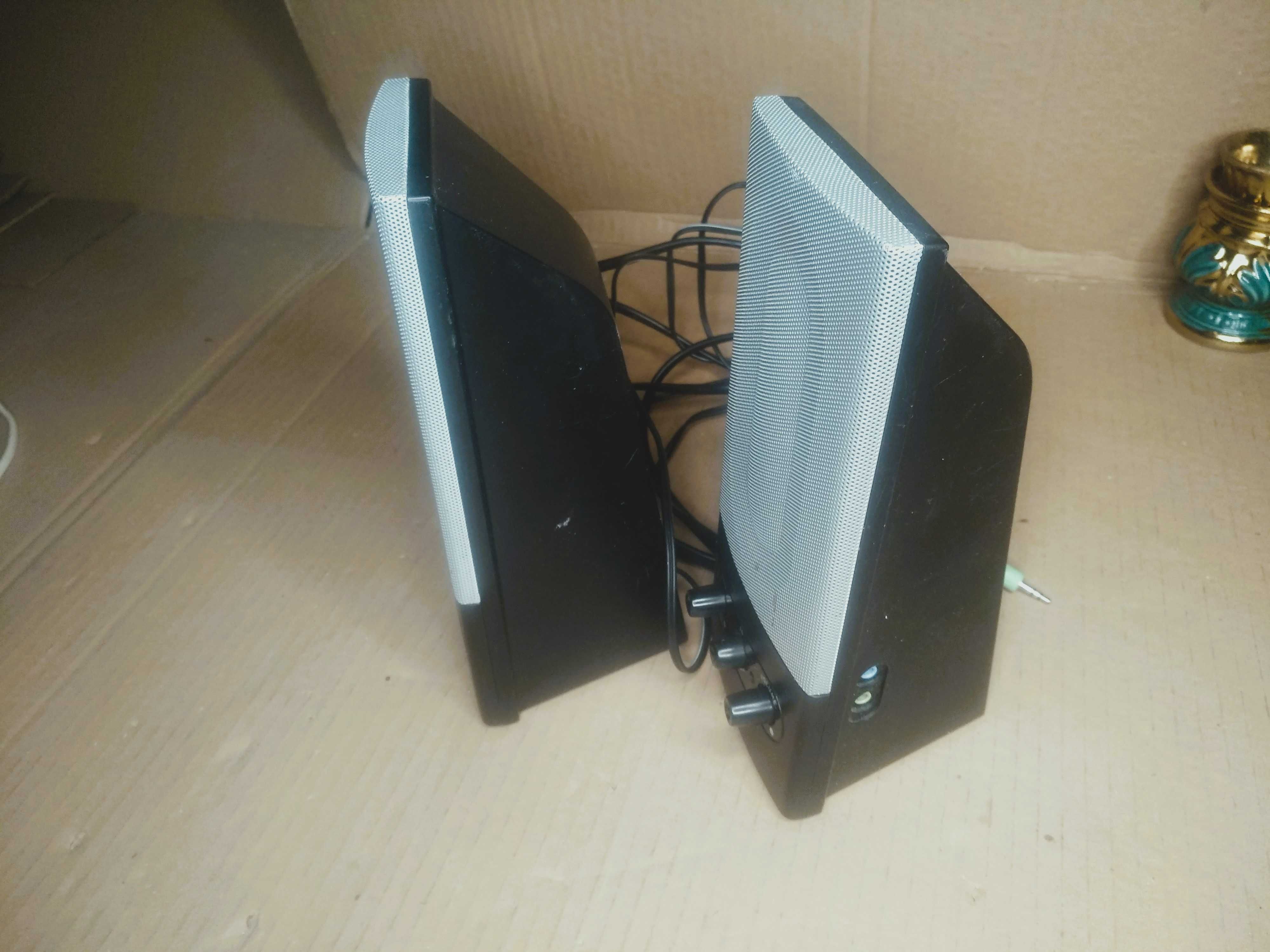 Колонки для комп'ютера Genius SP-F200