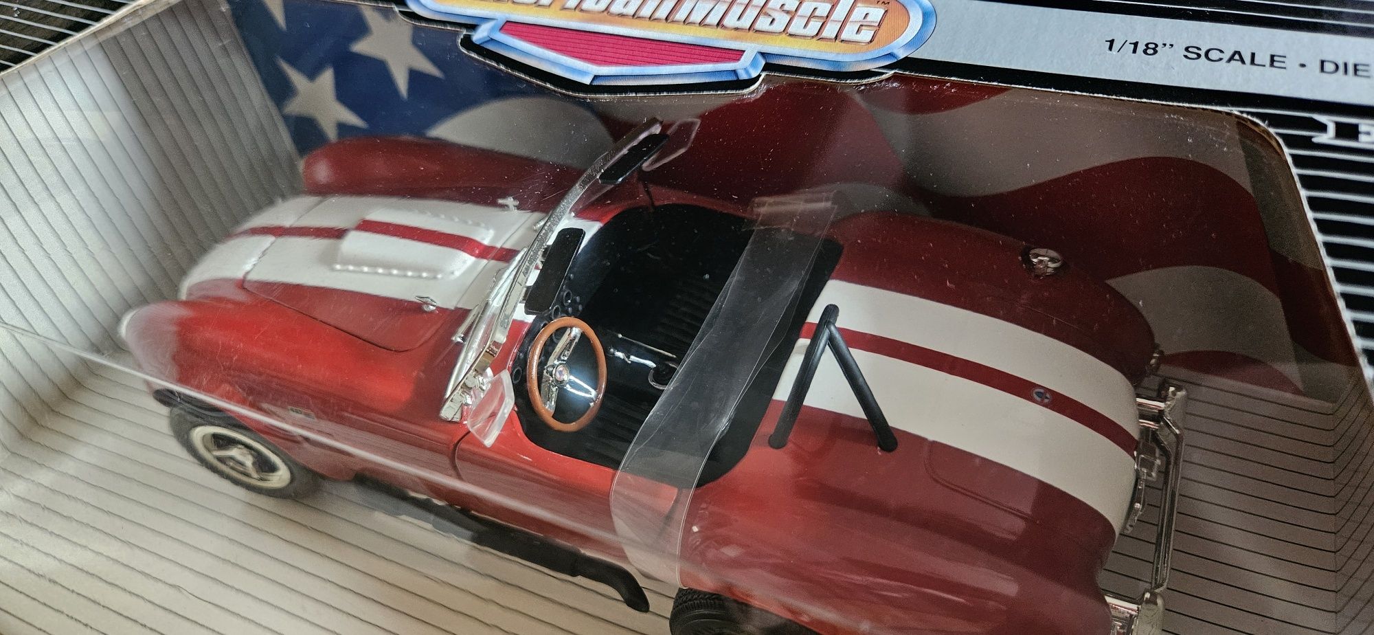 1:18 Ertl Shelby Cobra 427 S/C