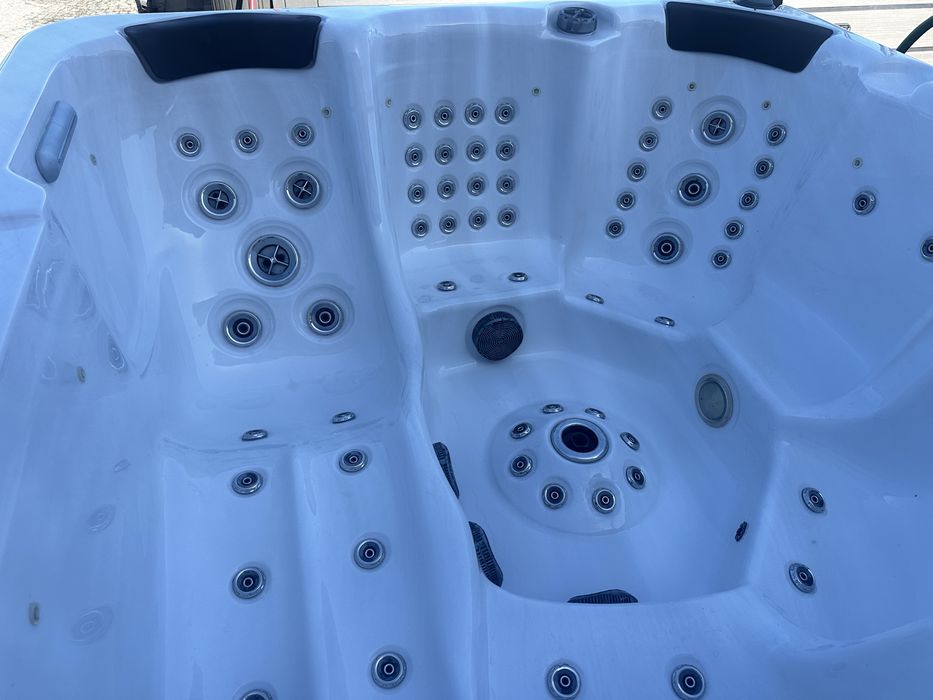 Jacuzzi ogrodowe BALBOA 3x pompa 100 dysz ozon audio LED