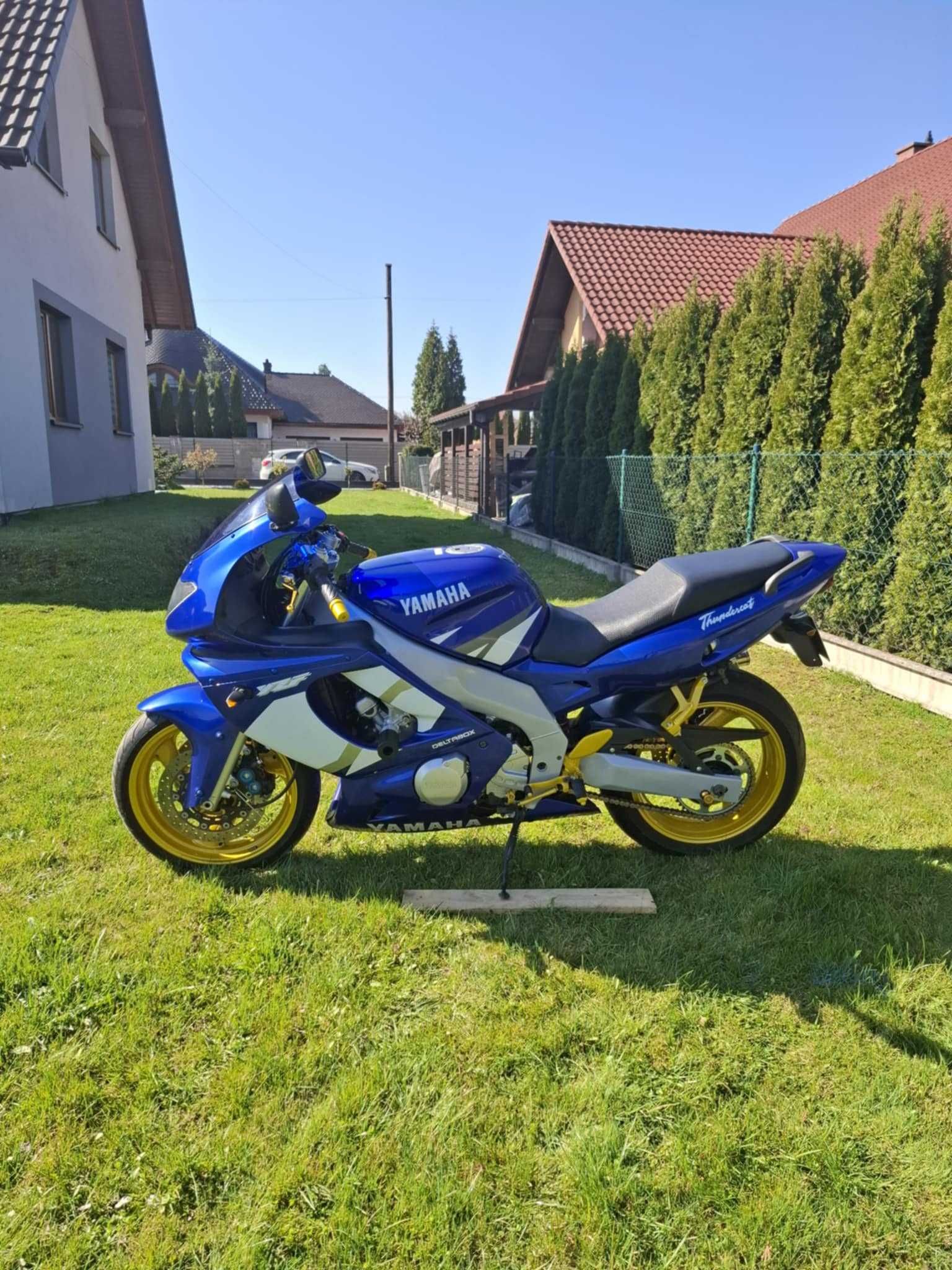 Motocykl Yamaha YZF Thundercat