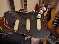 EMG SA David Gilmour loaded pickguard для Fender Stratocaster