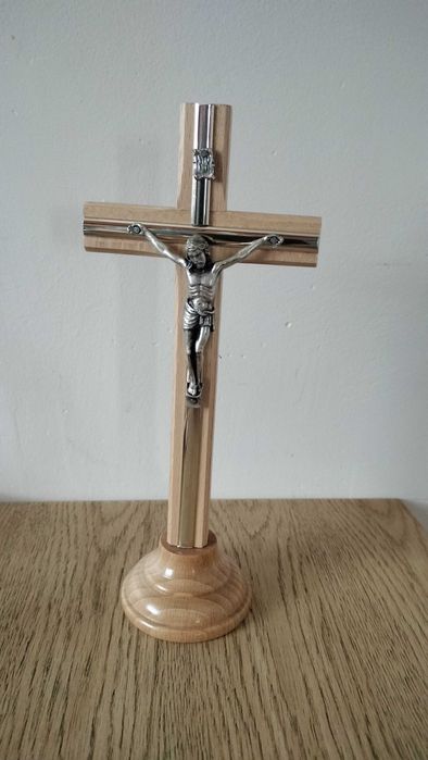 Krzyż stojący drewniany, 21,5 cm