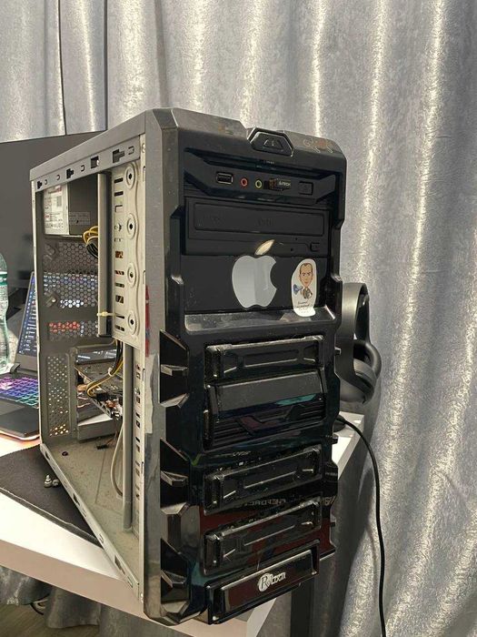 Системний блок, нова оперативна память, процессор та материнська плата