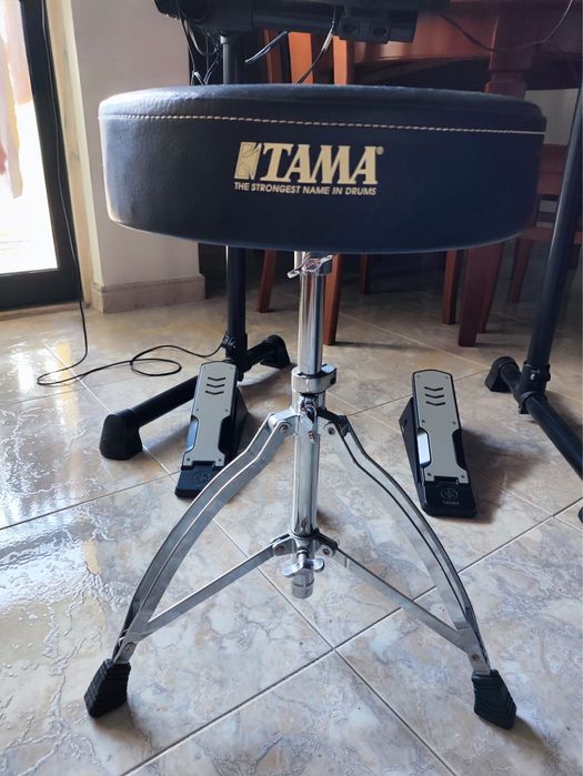 Bateria elétrica YAMAHA DTX400k + banco TAMA