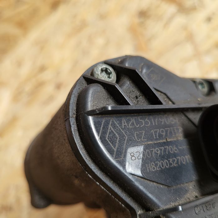 Клапан EGR дросель 2.0 dci Рено Лагуна 3 Колеос Трафік Ніссан Кашкай