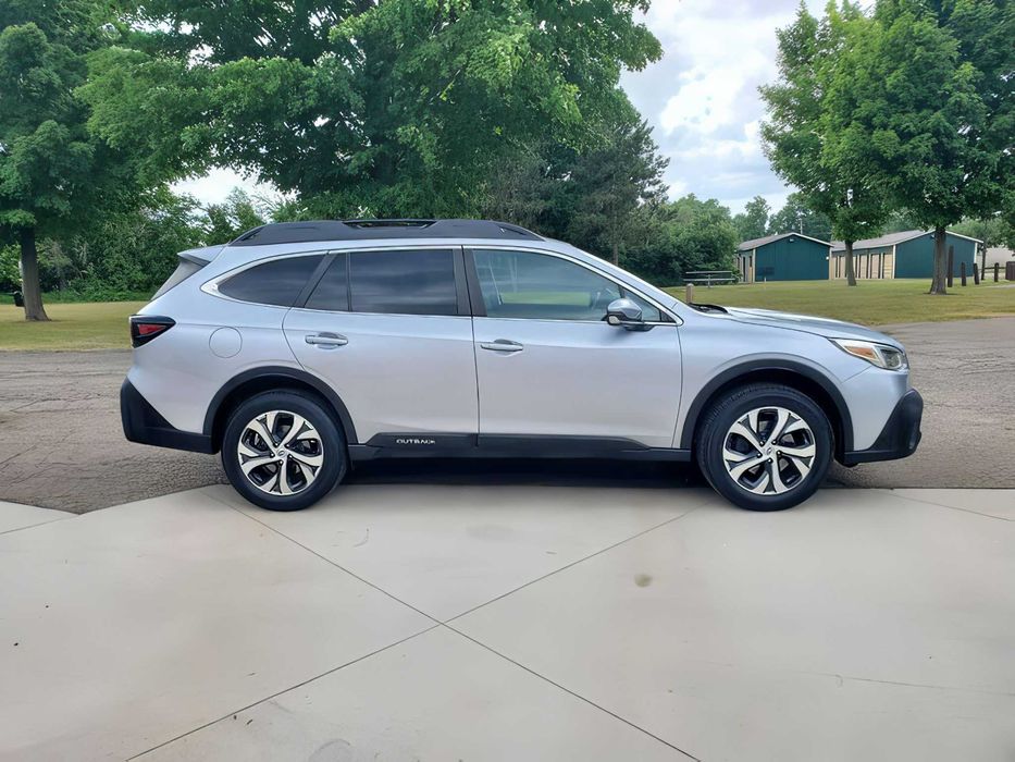 Subaru Outback      2021