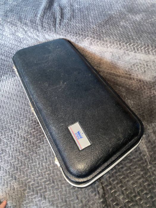 Саксофон альт (чёрный, стильный дизайн)