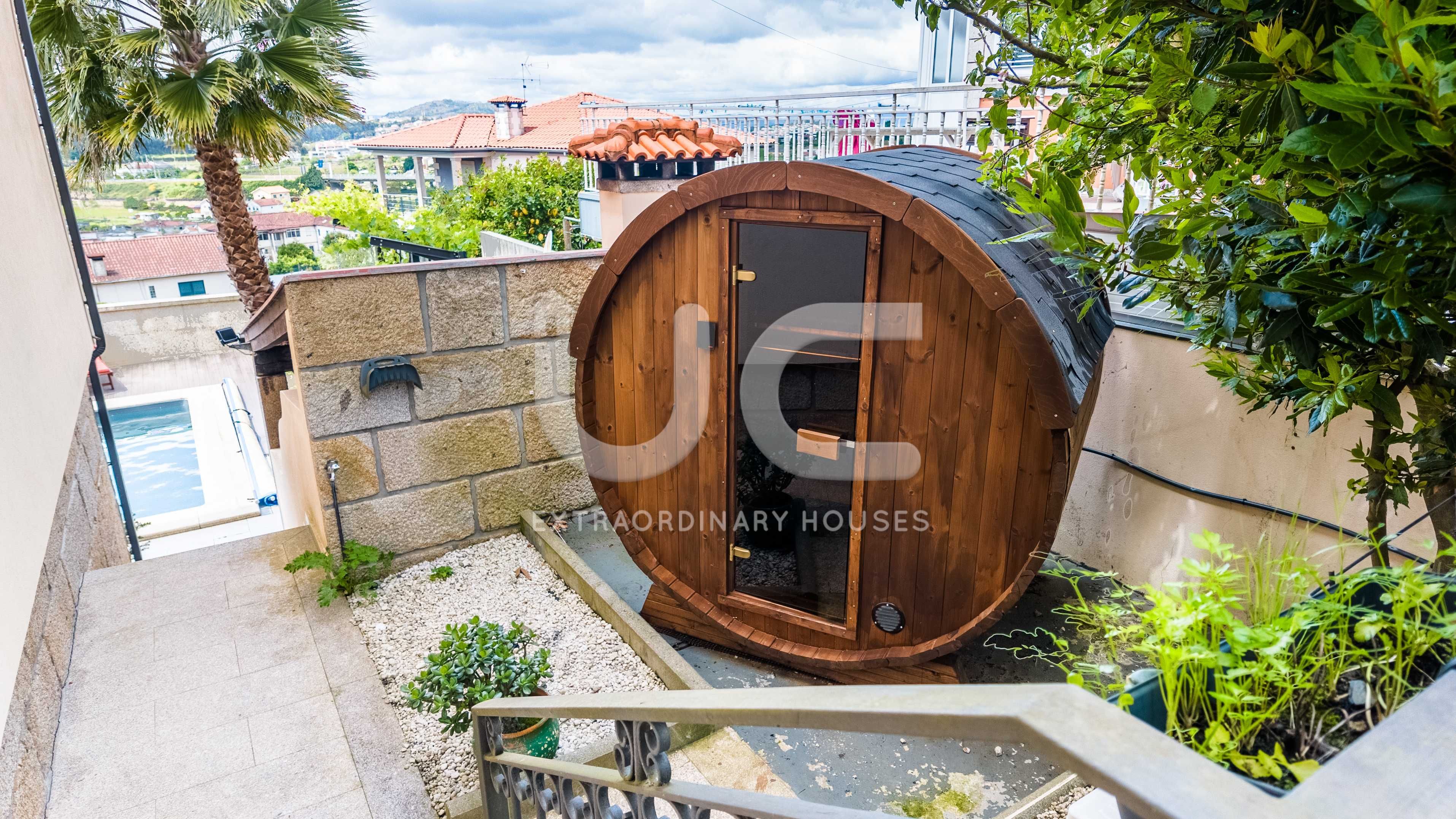 Formidável Moradia T5 com Piscina, Sauna e Vistas – Lomar, Braga