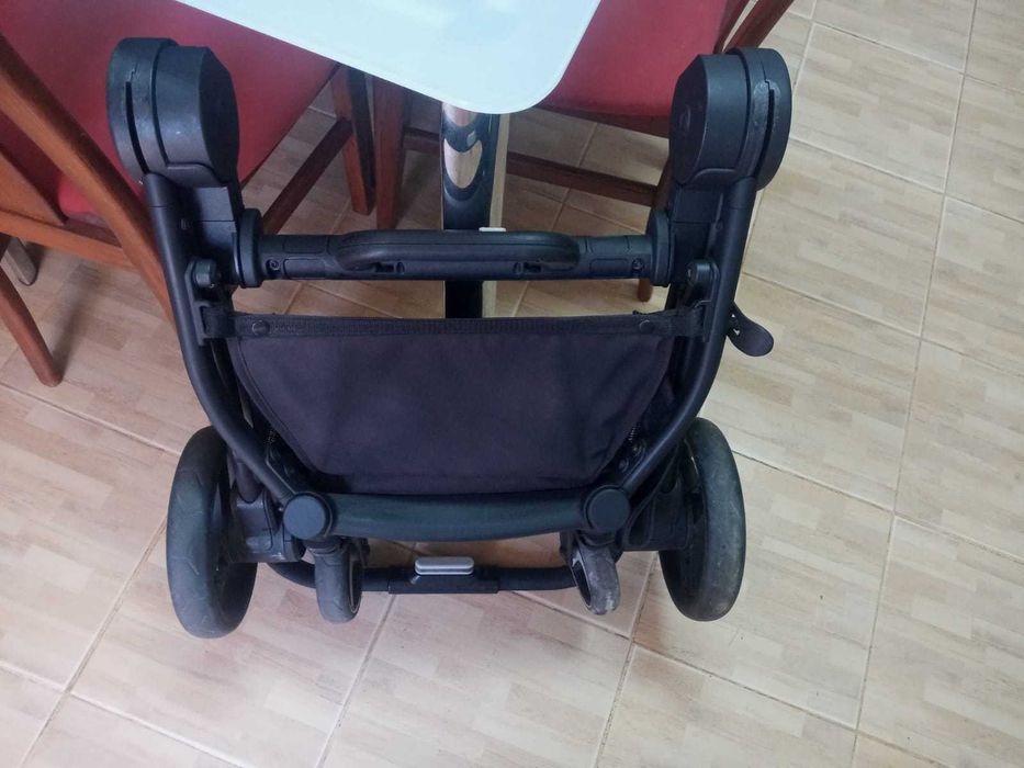 Carrinho CHICCO em ótimo estado