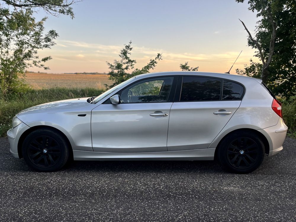 BMW seria 1 118d 2.0 143km poliftowe koniec roku 2007r 5 drzwi zadbany