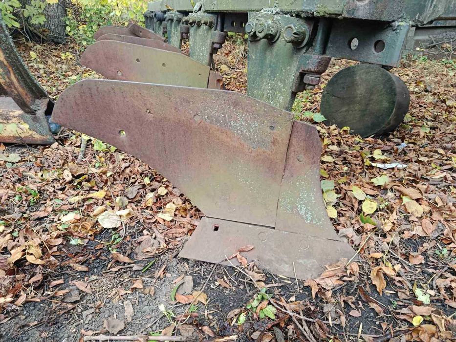 Плуг ПЛН-5,35 під Т-150