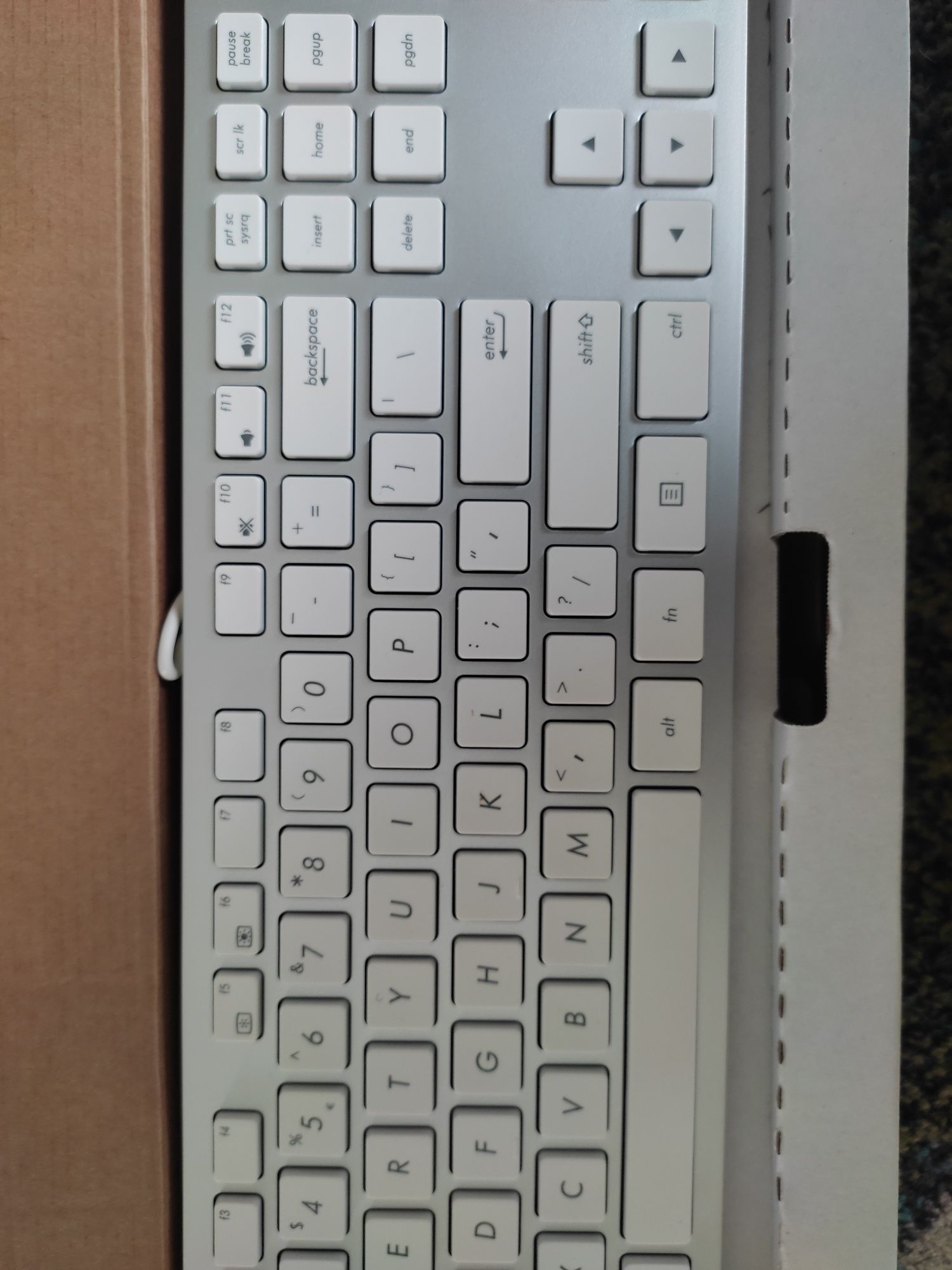 Komputery stacjonarne Asus All In  One nowy