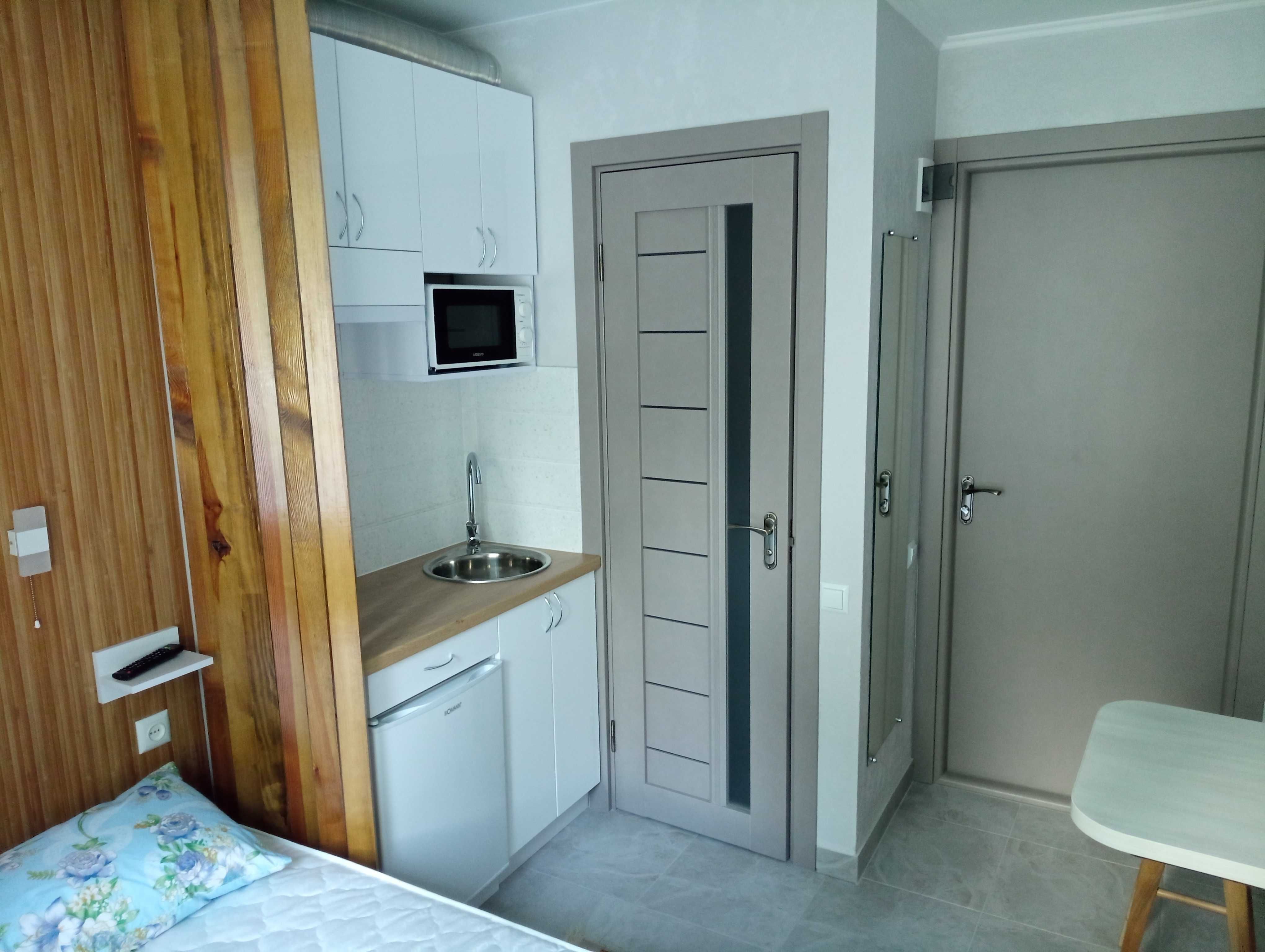 квартира-студія погодинно (площа 10 м2 - 600 грн/доба ). На Волі