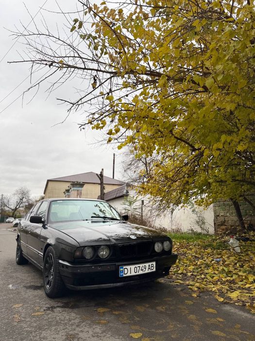 Продам BMW e34.