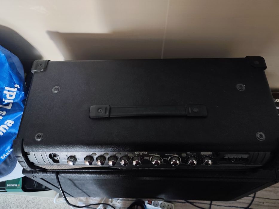 Amplificador combo adaptado para cabeçote Line 6 spider 3 120 watts